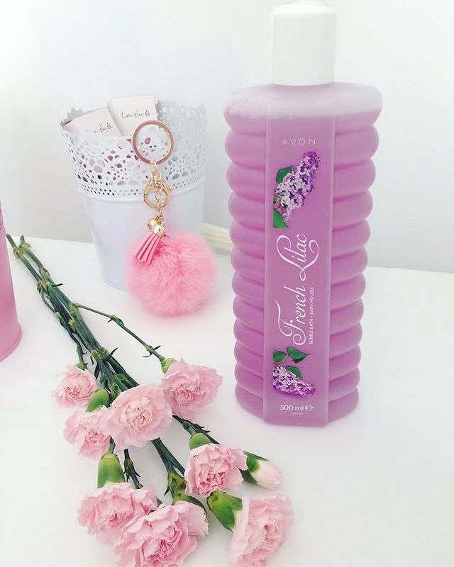 Płyn do kąpieli French Lilac | Avon