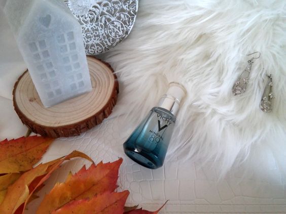 Booster wzmacniająco-nawilżający z kwasem hialuronowym, Vichy