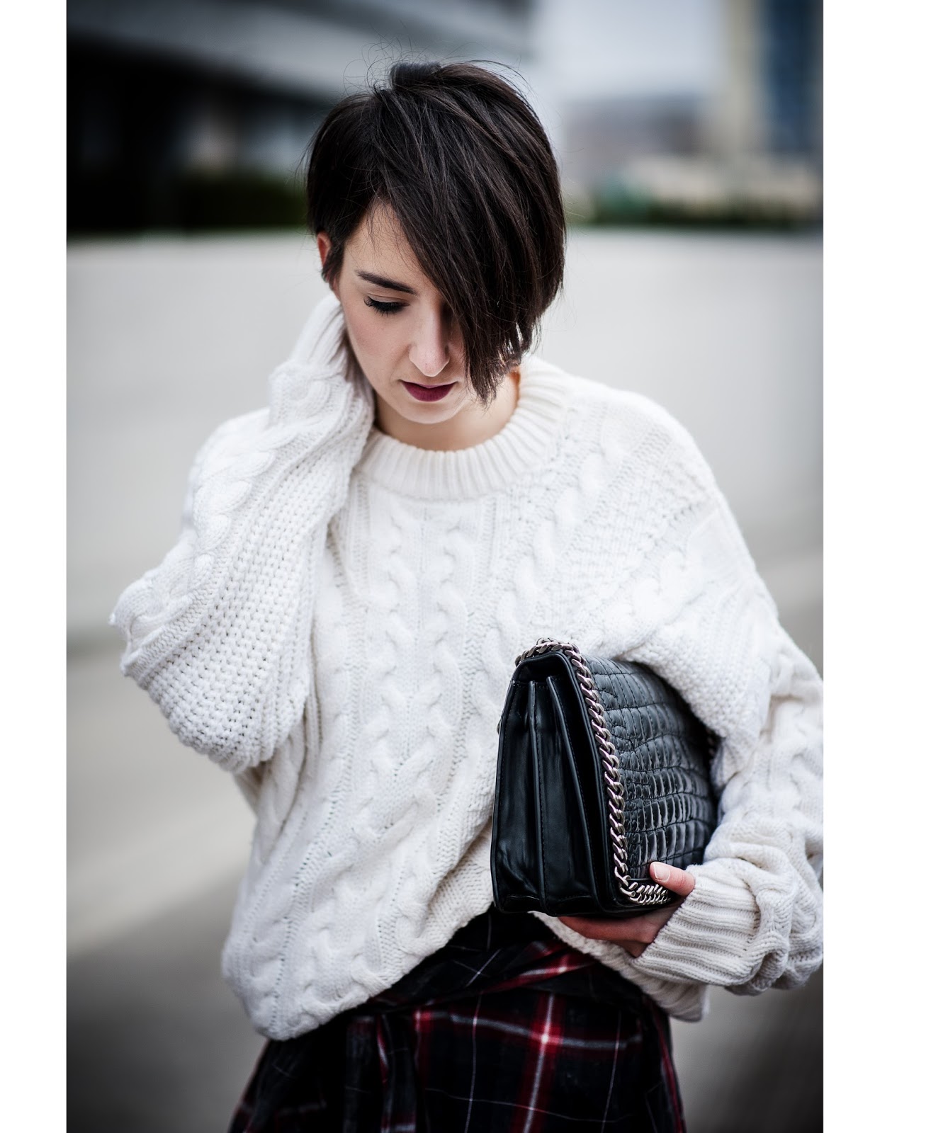 OOTD: HOW TO WEAR OVERSIZED SWEATERS ?  | justyna polska - fashionblogger, styling ,  makeup Artist 