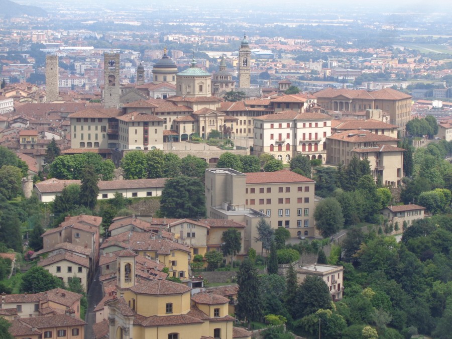 Reszta Polski i świata : Bergamo widziane z góry