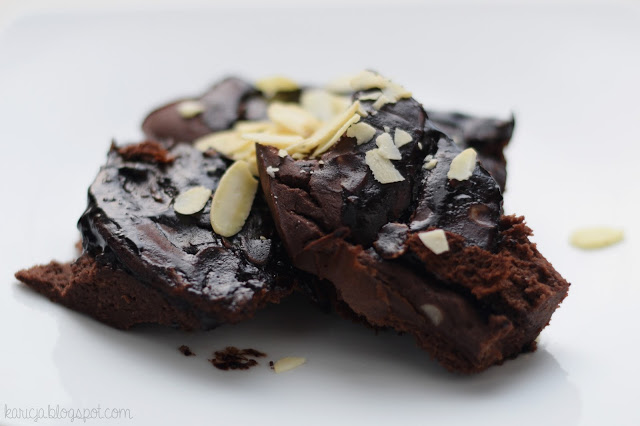 FIT BROWNIE Z CZERWONEJ FASOLI | Karicja