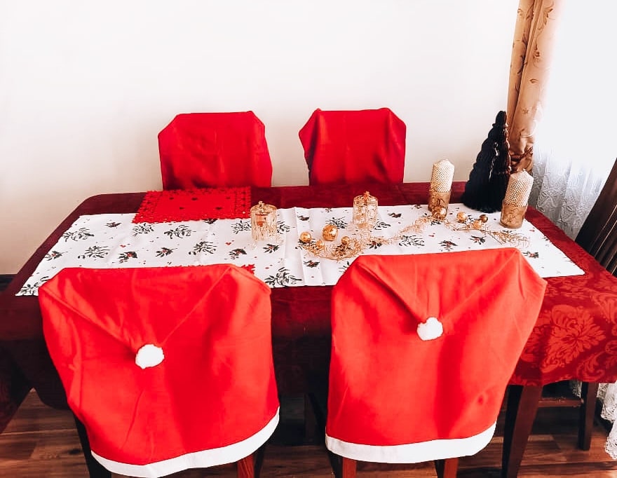 Jak udekorować salon na święta Bożego Narodzenia?