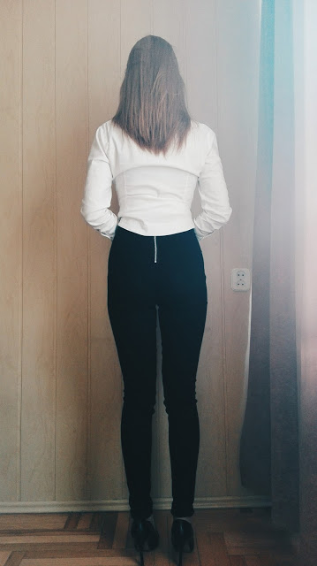 K E L I E E Z Y: OOTD...WHITE SHIRT AND BLACK JEANS | FASHION