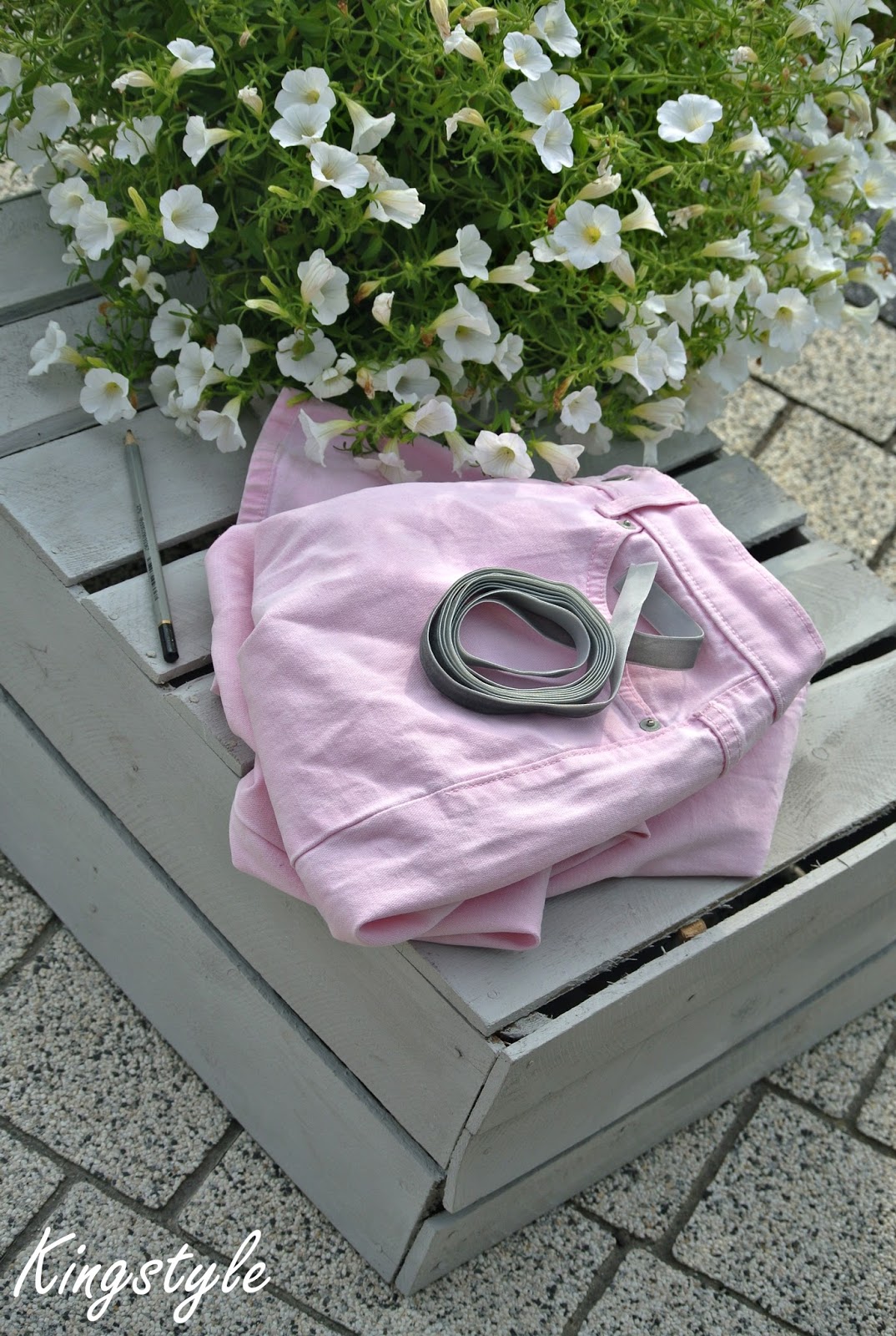 85ღ. Sweet Pink Shorts With Velvet Catenation 