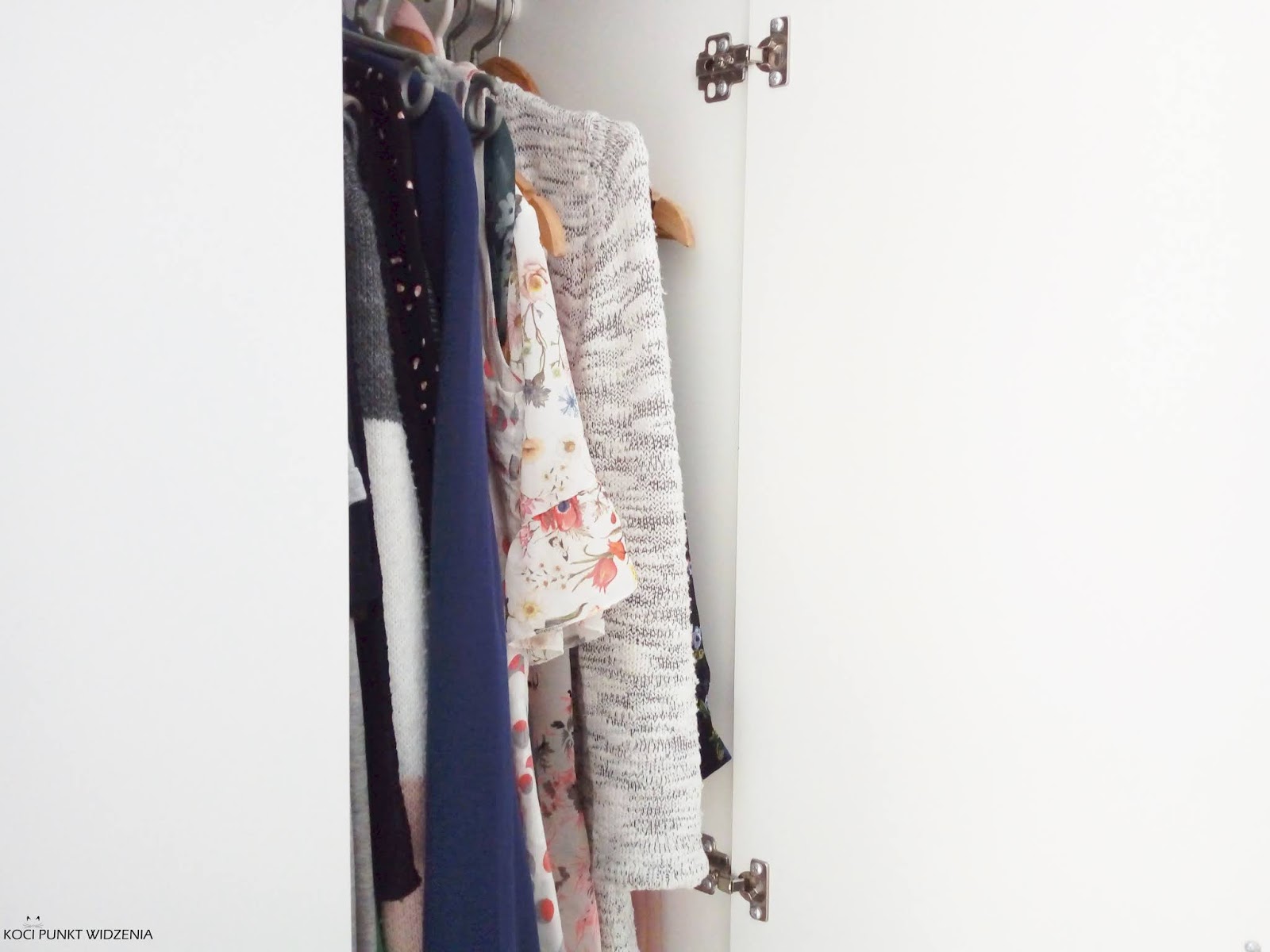 Koci punkt widzenia: Minimalistyczna garderoba #2 | sukienki + porada