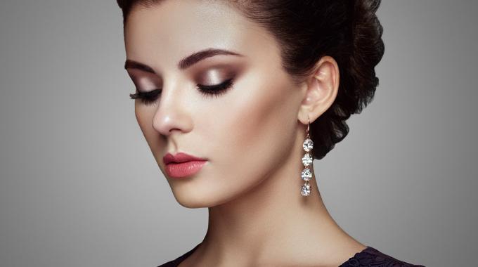 Dlaczego kobiety się malują?