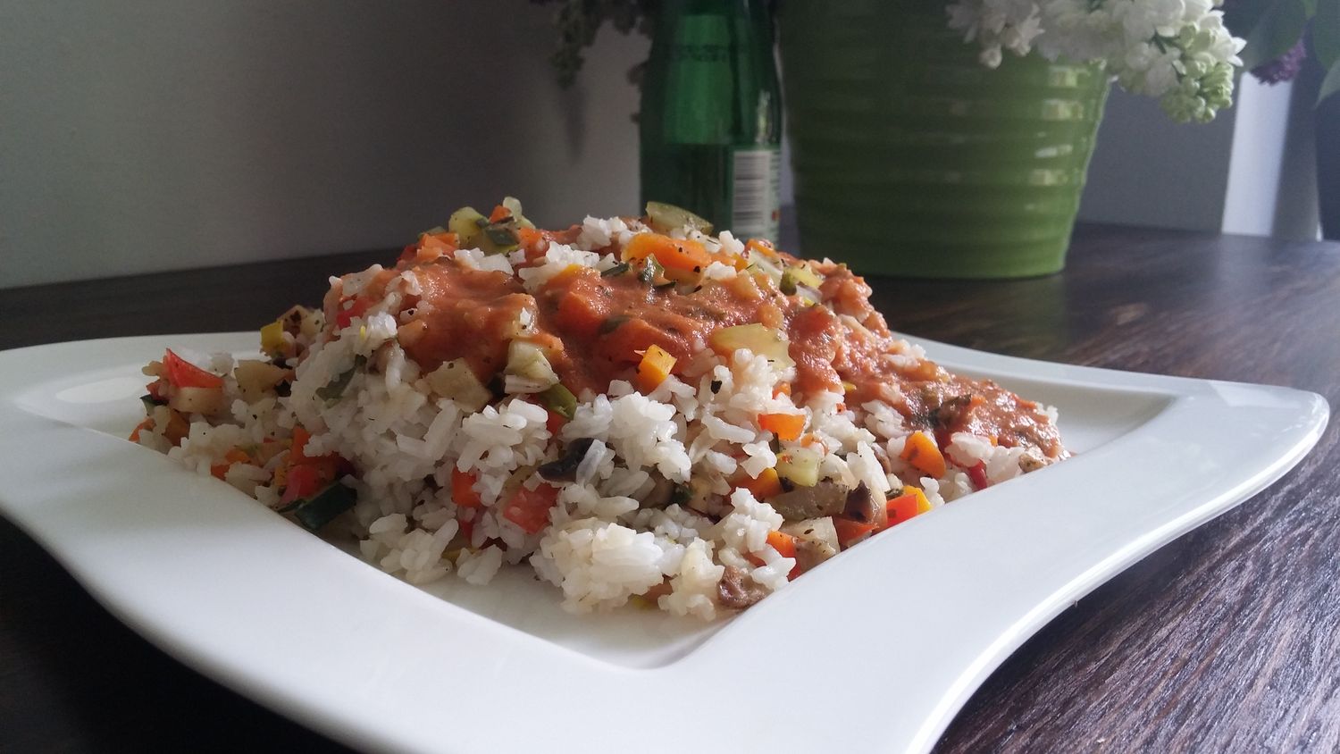 Ryż z warzywami gotowany na parze - przepis - Ewelajna