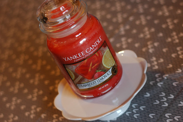 Piekno tkwi w prostocie: Yankee Candle - Strawberry Lemon Ice