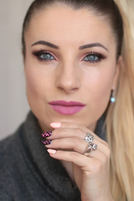 Ela Lis Make-Up: Opalizujący Róż z Brązem - Chocolate Vice Makeup