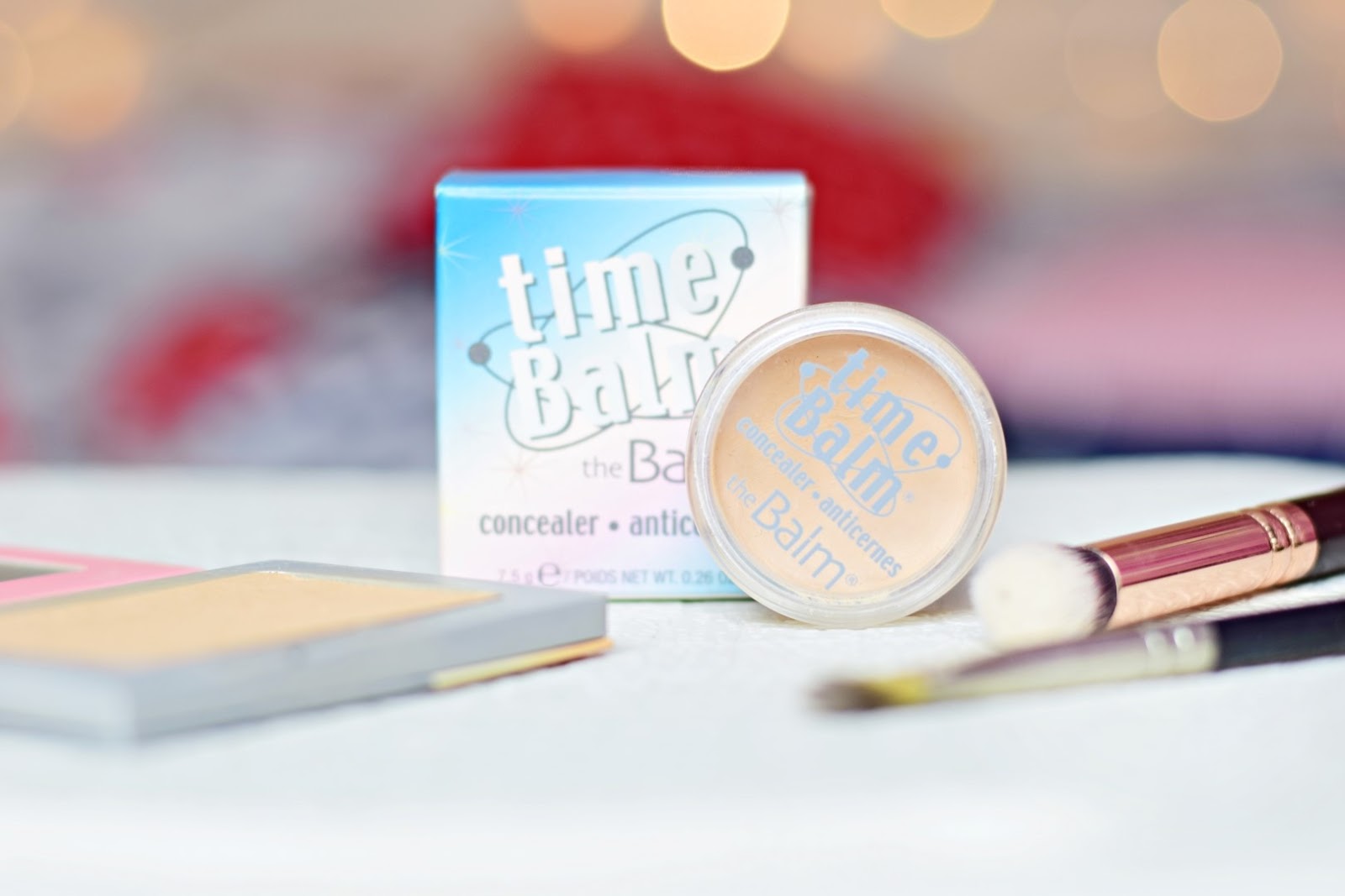 Mademoiselle Magdalene Blog: Uroda | Moda | Lifestyle: theBalm, timeBalm Concealer | Korektor pod oczy - odcień 'lighter than light'