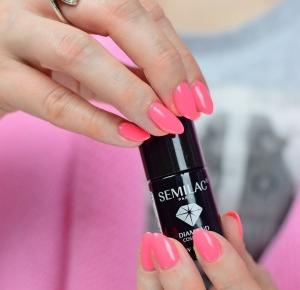 Mademoiselle Magdalene Blog: Uroda | Kosmetyki | Makijaż | Moda | Lifestyle: NaiLove: Semilac 033 Pink Doll | Neonowy manicure na lato