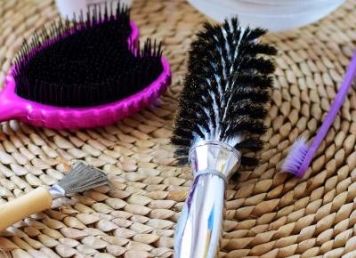 Quick tip: Jak wyczyścić szczotkę do włosów? | Mademoiselle Magdalene Blog: Uroda | Kosmetyki | Makijaż | Moda | Lifestyle