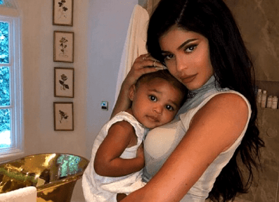 Stormi czyli dwuletnia córeczka Kylie Jenner