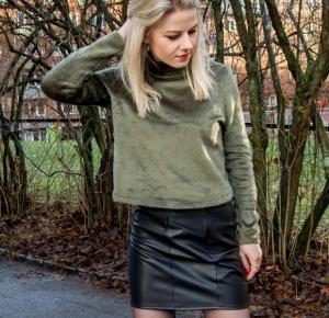 Leather skirt and sweater – Eat Make Up Dress