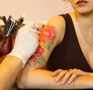 Tatua¿e dla kobiet - najpopularniejsze wzory 