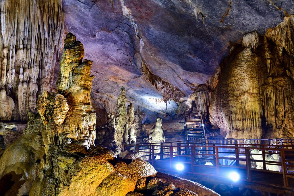 Największa na świecie jaskinia? Jak zwiedzać park narodowy Phong Nha - Ke Bang - Nieznaneścieżki.pl