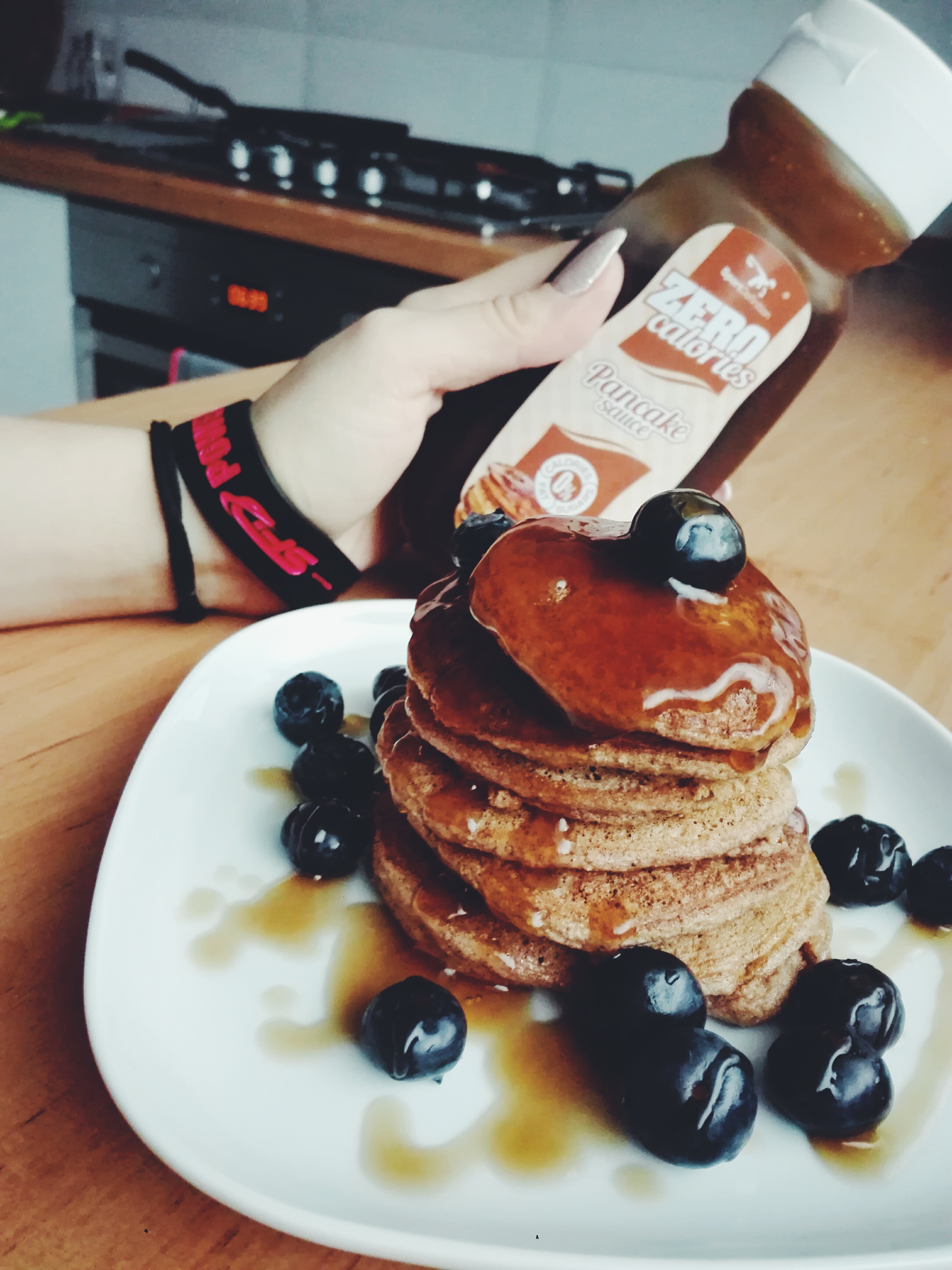 pancakes & blueberries