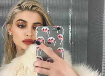 Jak maluje się Kylie Jenner?