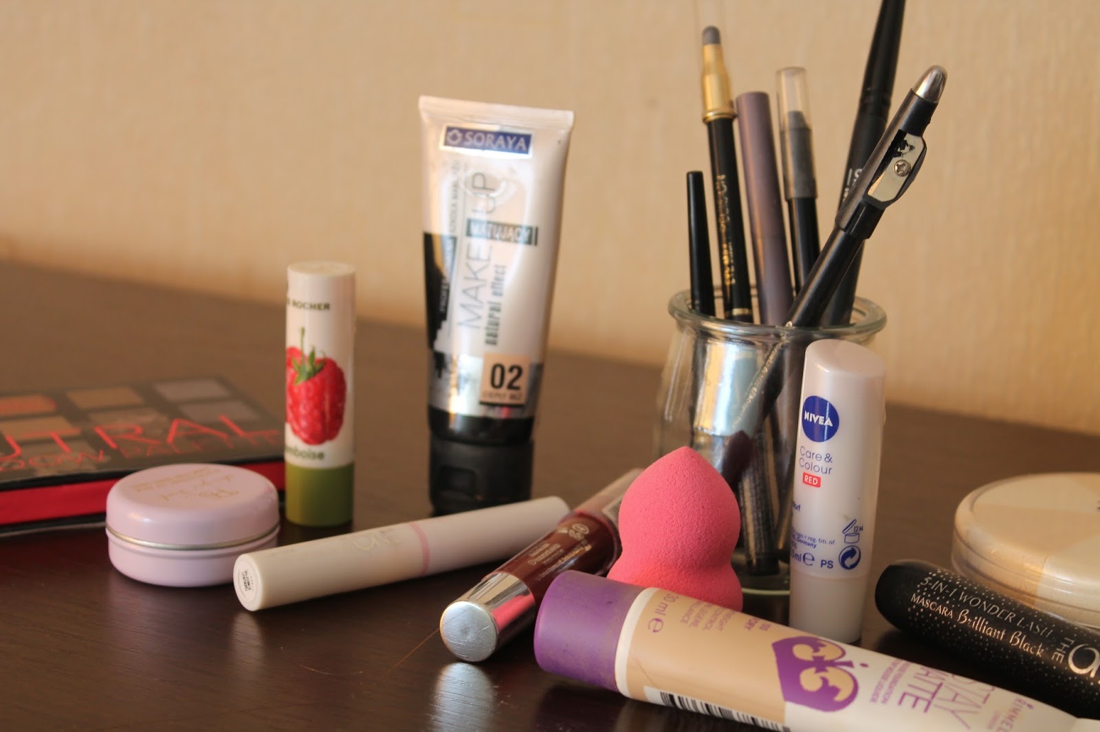 Opróżniamy nasze kosmetyki ! Wyzwanie nr. 3 - Kosmetyki do makijażu  - Natalia Kaczmarek