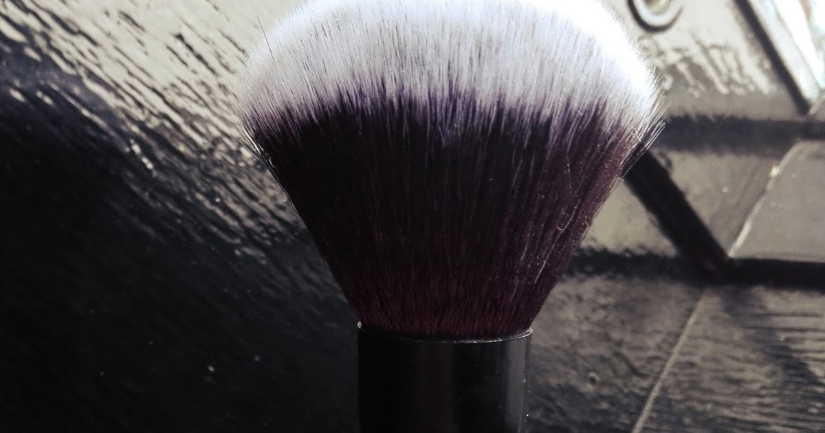 Beauty Courier: Etos - Powder brush