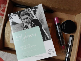 Beauty Courier: StyleToneBox - February 2017