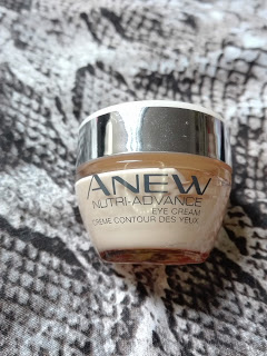 Beauty Courier: Avon - Anew - Nutri Advance - odżywczy krem do pielęgnacji okolic oczu