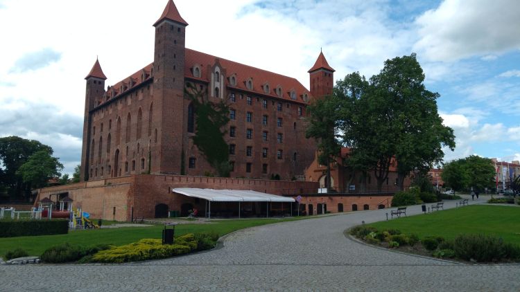 Zamek w Gniewie - największa twierdza Krzyżaków na zachód od Wisły - Ósma zasada.pl