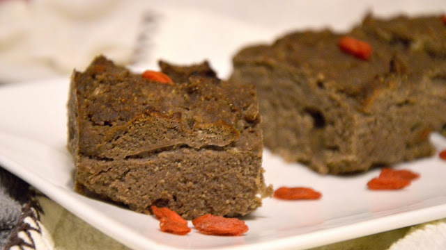 Healthy Dreams: wegańskie brownie z jagodami goji bez cukru