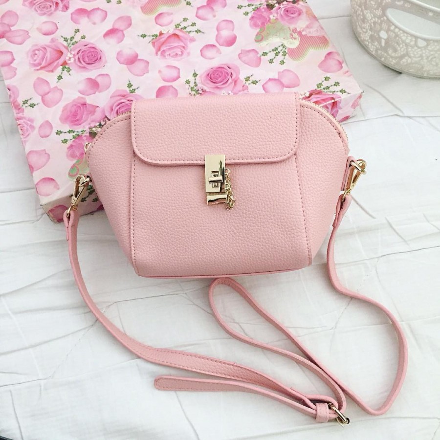 Justyna 🌸 on Instagram: “in love 💞💞💞 @gamiss_official 💗 #me #girl #polishgirl #bag #pinkbag #pink #powderpink #girly #pinky #girlystuff #girlythings #beautiful…”