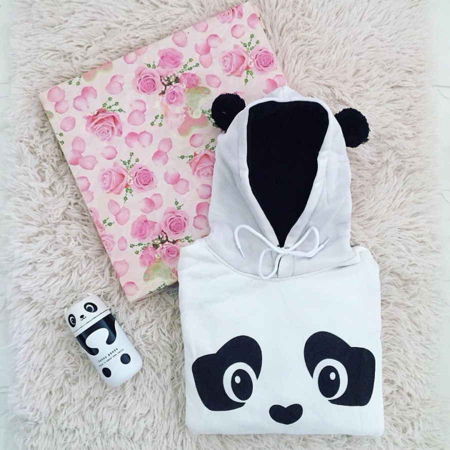 Justyna 🎀 on Instagram: “czy są tu jakieś miłośniczki pand? 🐼💖🐼💖🐼 genialny termos & bluza @gamiss_official 😍💖 #panda #pandas #panda🐼 #sweet #cute #love #loveit…”