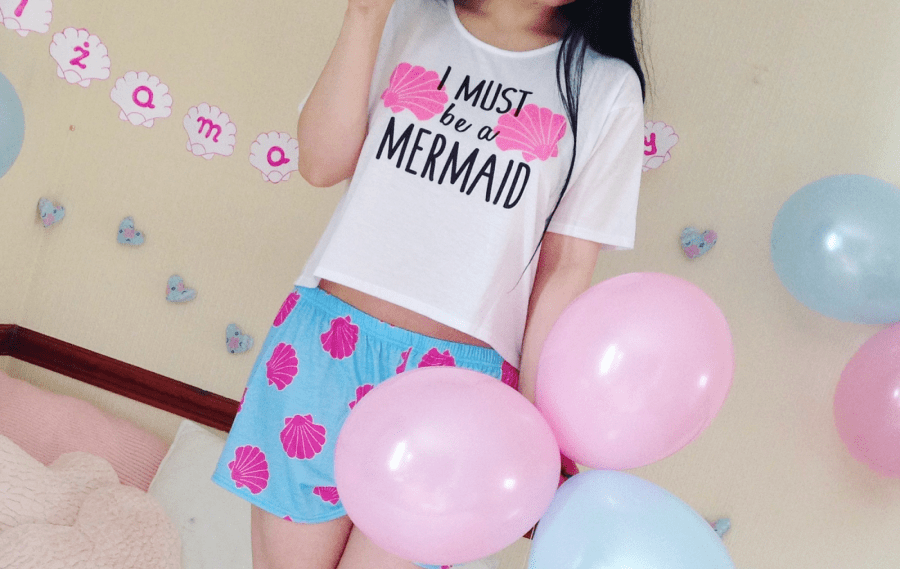 Justyna 🎀 on Instagram: “miłego wieczoru kochani 😊🌸💖 cute pajama set from @boohoo 😍💞💙 #boohoo #myboohoostyle #pajama #pajamaset #mermaid #style #pinkandblue…”