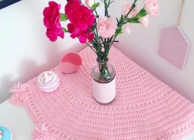 🌸 Justyna 🌸 on Instagram: “🌸💖🌸 #dekoracja #dekoracje #kwiaty #goździki #gozdziki #akcesoria #pastele #wnętrza #home #homesweethome #flowers #pink #pastels #decor…”