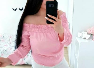 Justyna 🎀 on Instagram: “połączenie różu i bieli 😍💖💖 zdecydowanie moje ulubione! 🌸🦄🌸🦄🌸 bluzeczka 》@zaful ♡ spodnie 》@fabrykajeansow.pl ♡ #polishgirl #brunette #ootd…”