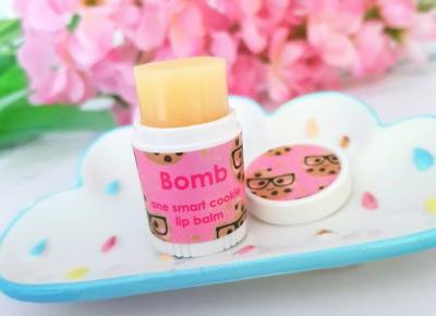 Bomb Cosmetics - Balsam do ust, One Smart Cookie - ciasteczko | Recenzja