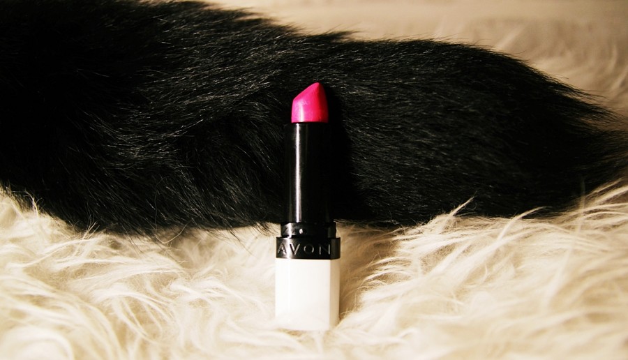 Szminka 'Epic Lip Lipstick' w odcieniu 'Be Loud' marki Avon