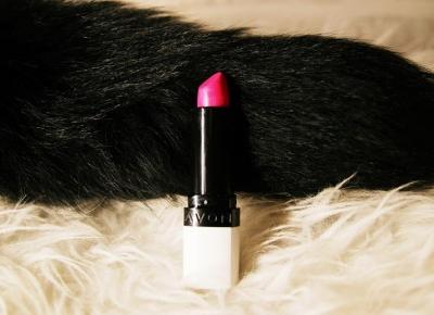 Szminka 'Epic Lip Lipstick' w odcieniu 'Be Loud' marki Avon