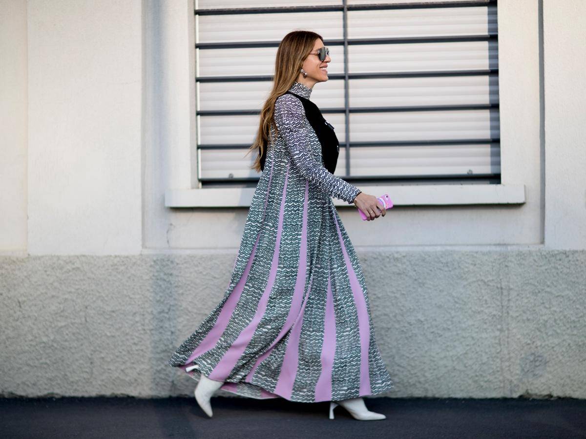 Sukienki dla puszystych – jak wyglądać szczuplej, fasony i kolory - Jak się ubrać?