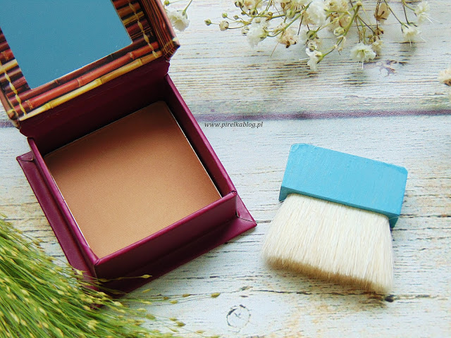 Hoola - Puder brązujący | Bronzer Benefit Cosmetics | Pirelka blog - Beauty Blog