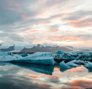 Jökulsárlón - laguna lodowcowa na Islandii