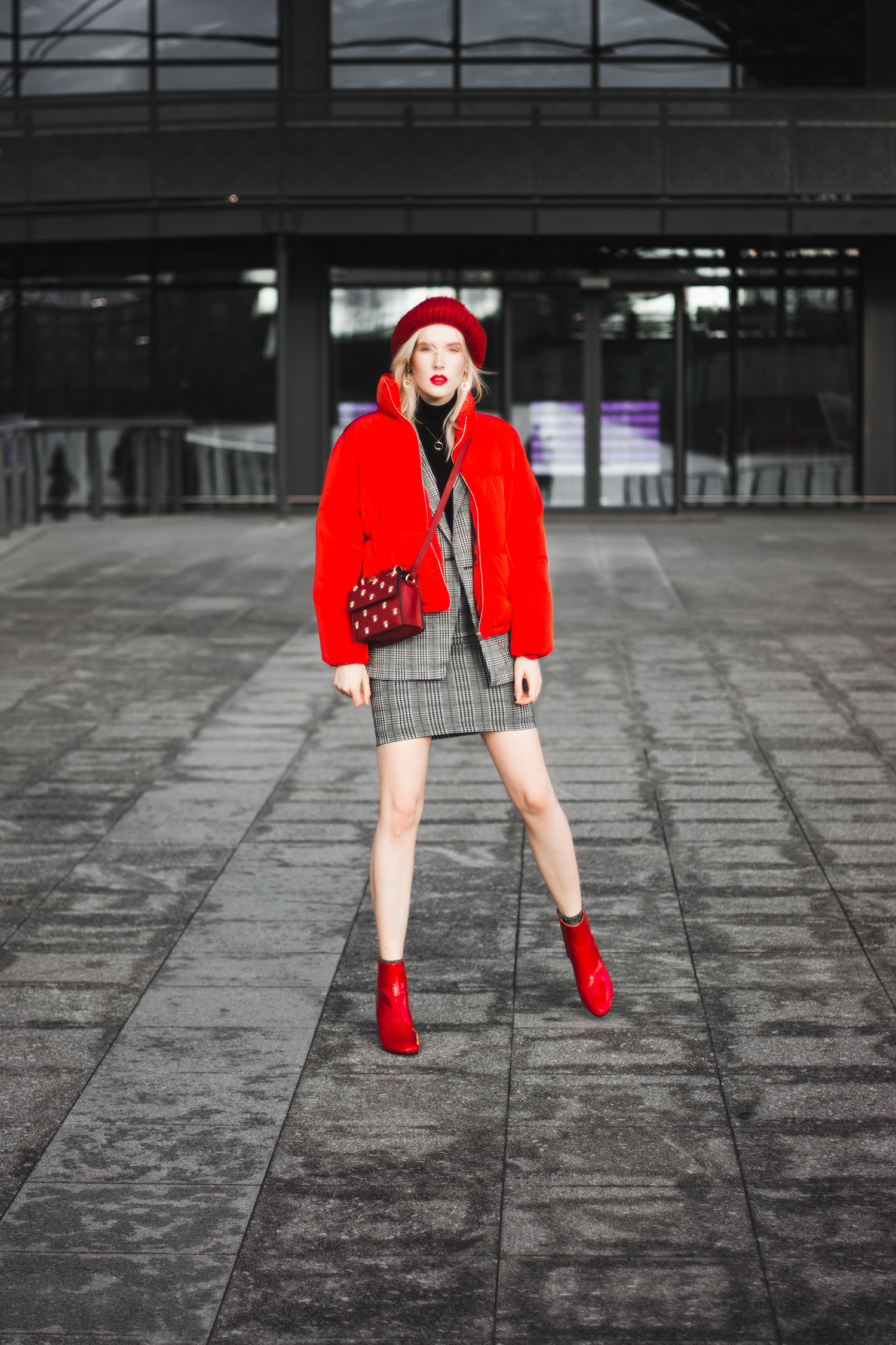 Checked blazer x Red shoes | Hedonisticat
