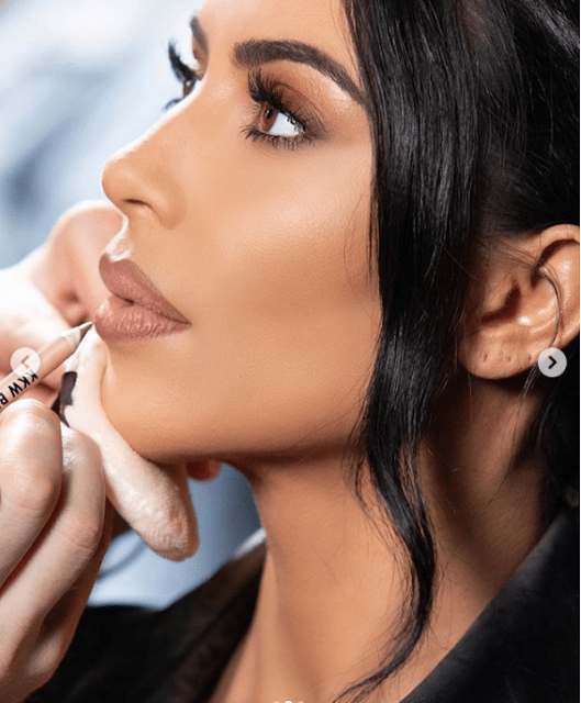 Bling Bling MakeUp: Makeup with... Kim Kardashian