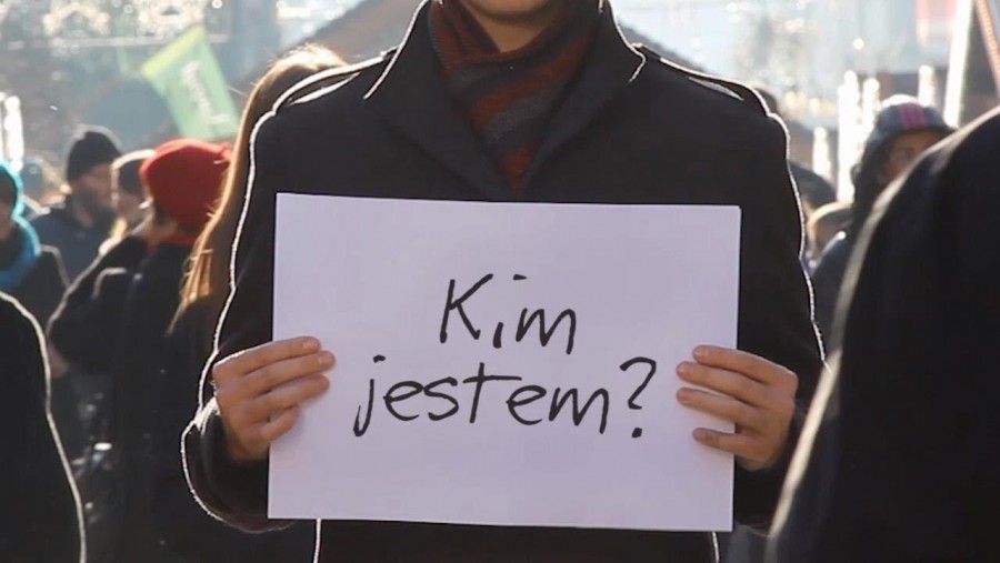 A TY KIM JESTEŚ?