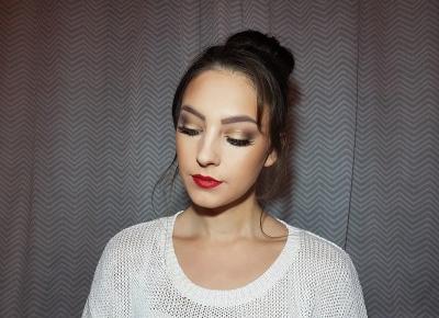 Makijaż | Delikatne złote smokey oraz czerwone usta