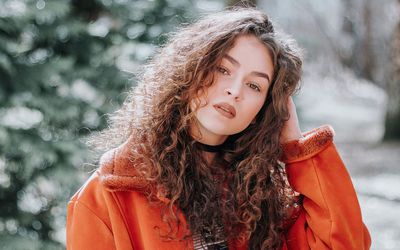 3 modne fryzury, które zrobisz szybciej niż w kwadrans | Papilot