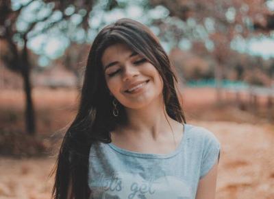 Jakie są zalety bycia singielką? Zapragniesz być sama!