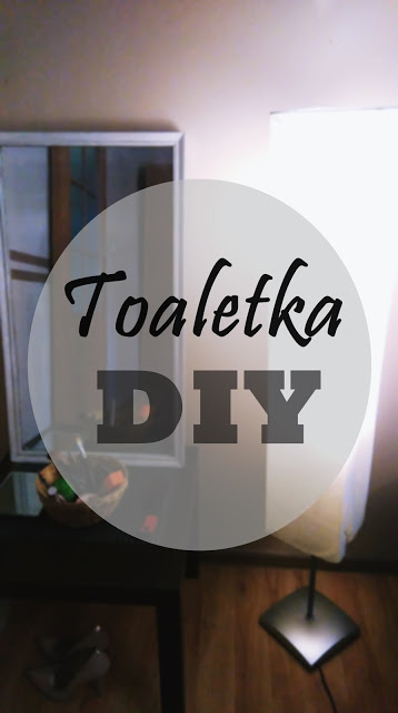 Shocking black: Toaletka DIY