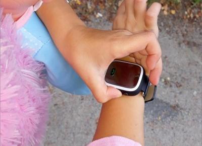 Bezpieczne dziecko, spokojna mama. Czy warto kupić zegarek GPS dla dziecka? | Słodkie okruszki