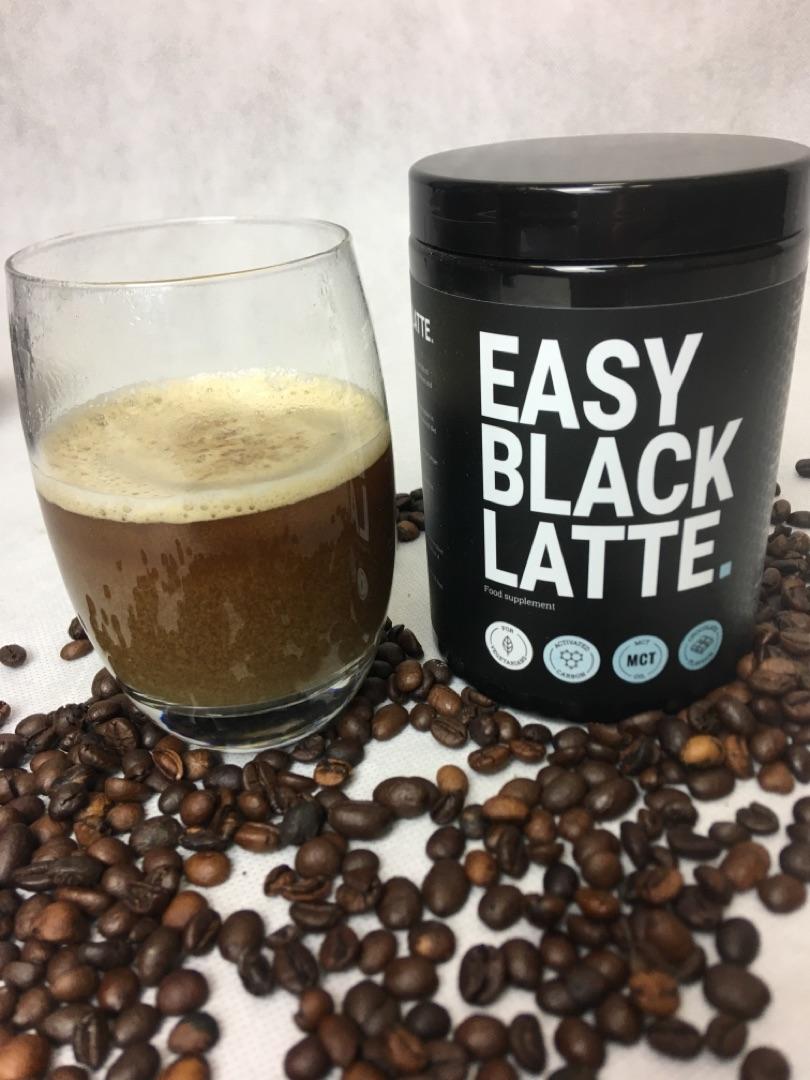 Easy Black Latte – Filiżanka latte... która spali Twój tłuszcz!