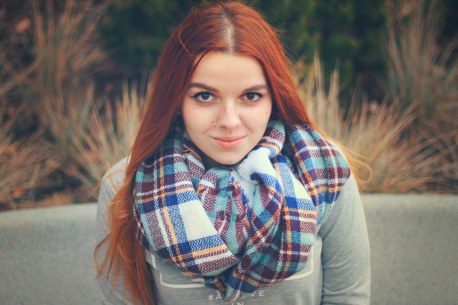 .: Checked Scarf