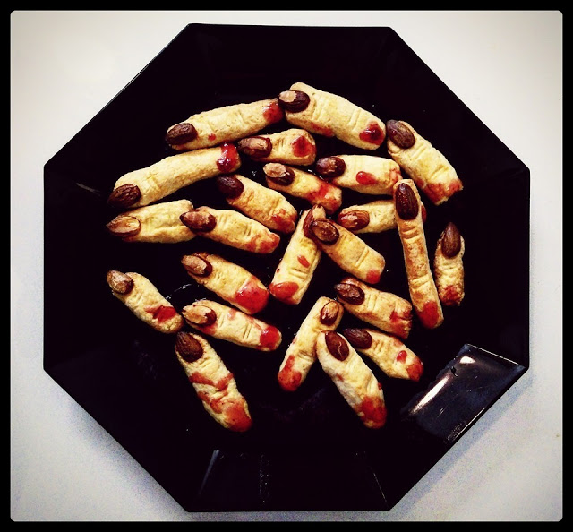 Przepis na paluchy czarownicy finger cookies na #HALLOWEEN